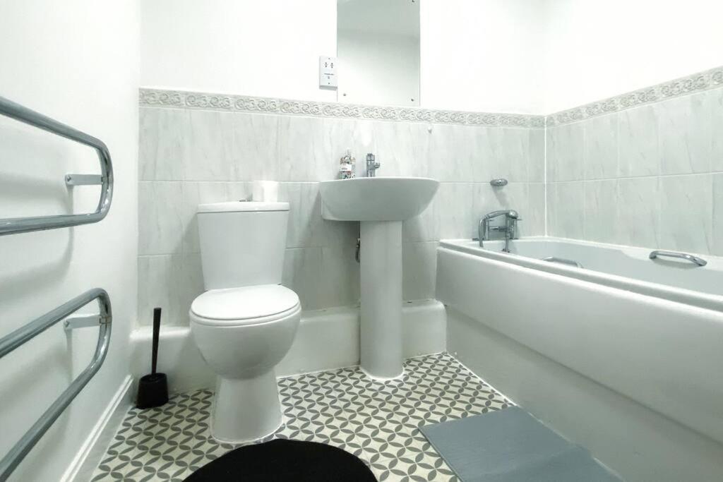 Japanese Style Muji Two-Bedroom Apt Swansea Luaran gambar
